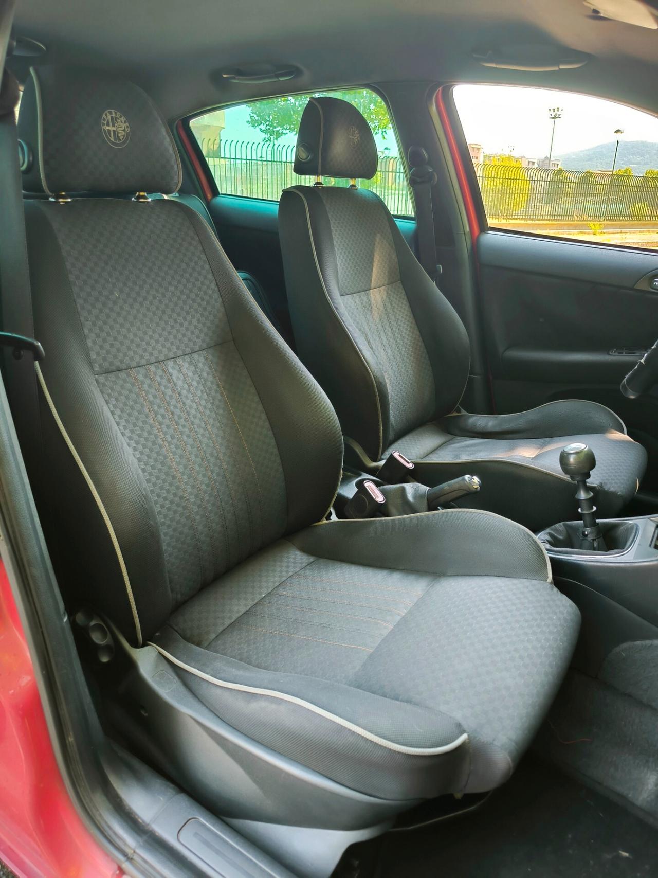 Alfa Romeo 147 1.9 JTD (120) 5 porte
