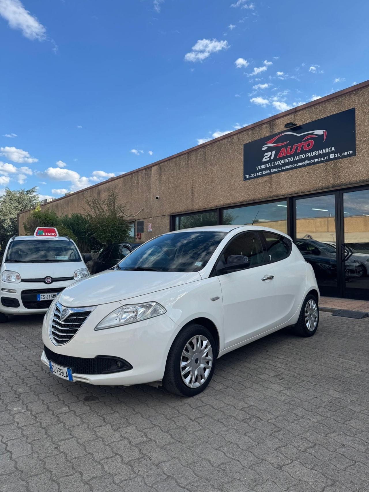 Lancia Ypsilon 1.2 69 CV 5 porte S&S Platinum