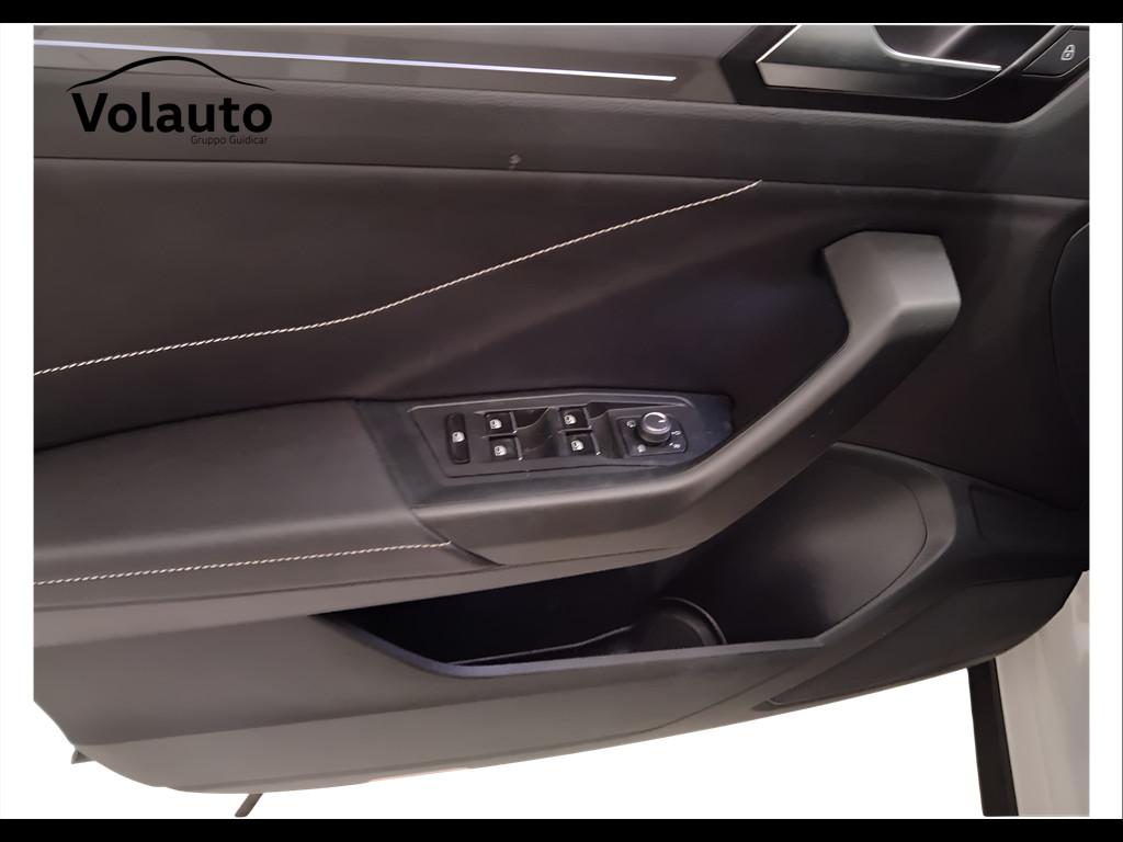 VOLKSWAGEN T-Roc 2022 - T-Roc 1.0 tsi Style 110cv