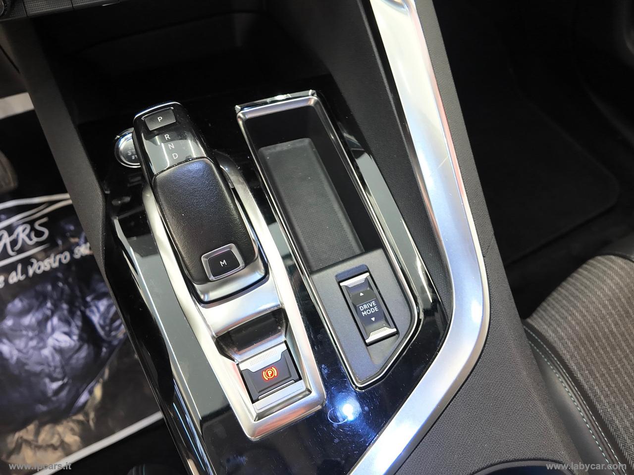 PEUGEOT 5008 BlueHDi 130 S&S Allure