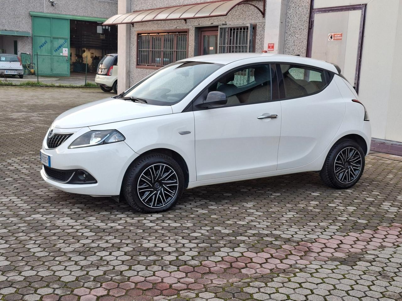 Lancia Ypsilon 1.0 Hybrid Gold *PREZZO REALE*