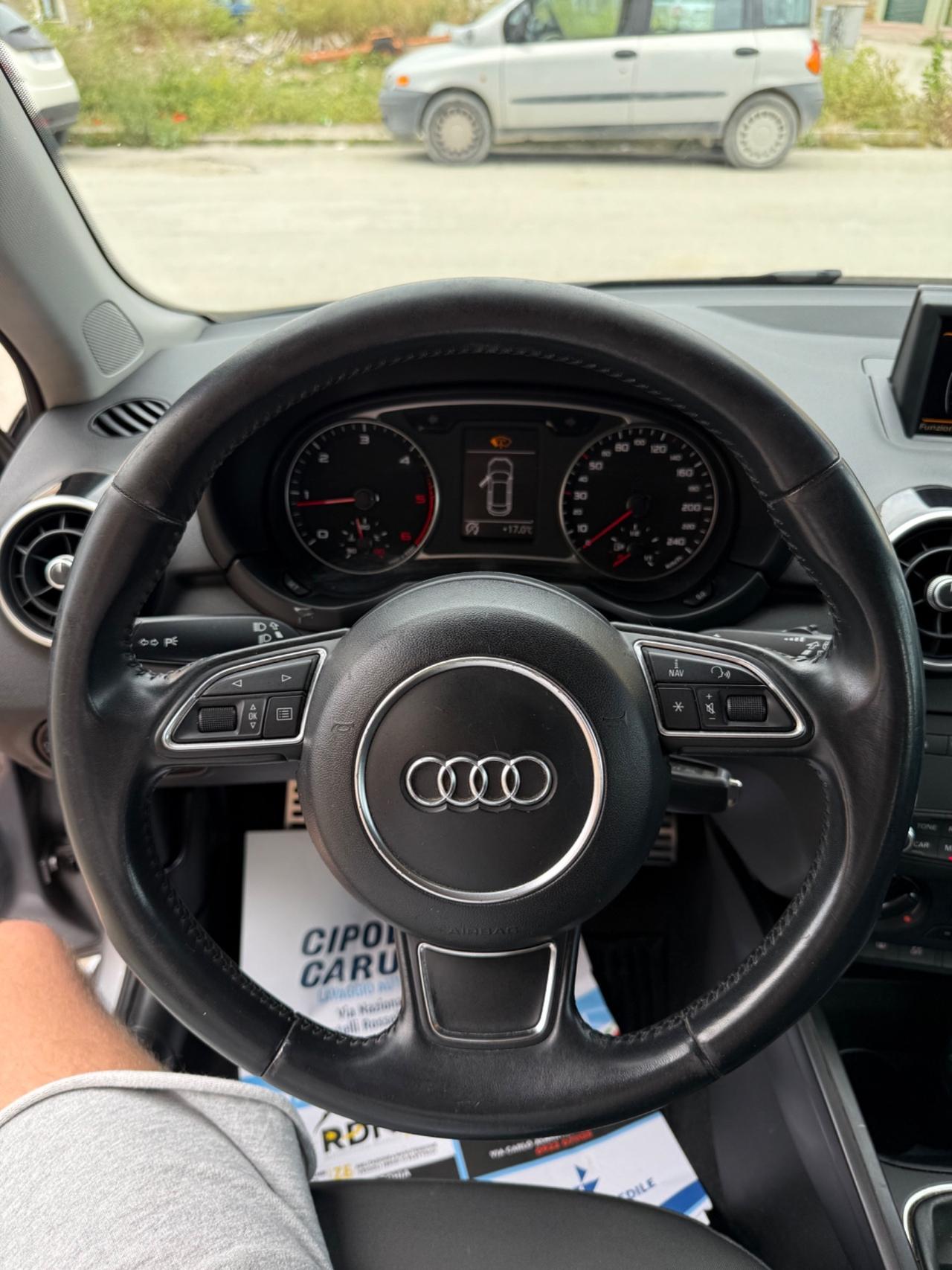 Audi A1 SPB 1.6 TDI S line edition