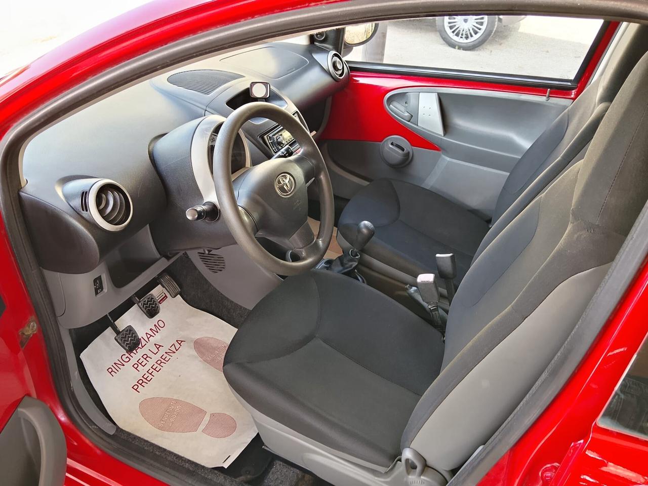 Toyota Aygo 1.0 12V VVT-i 5 porte Now 2011