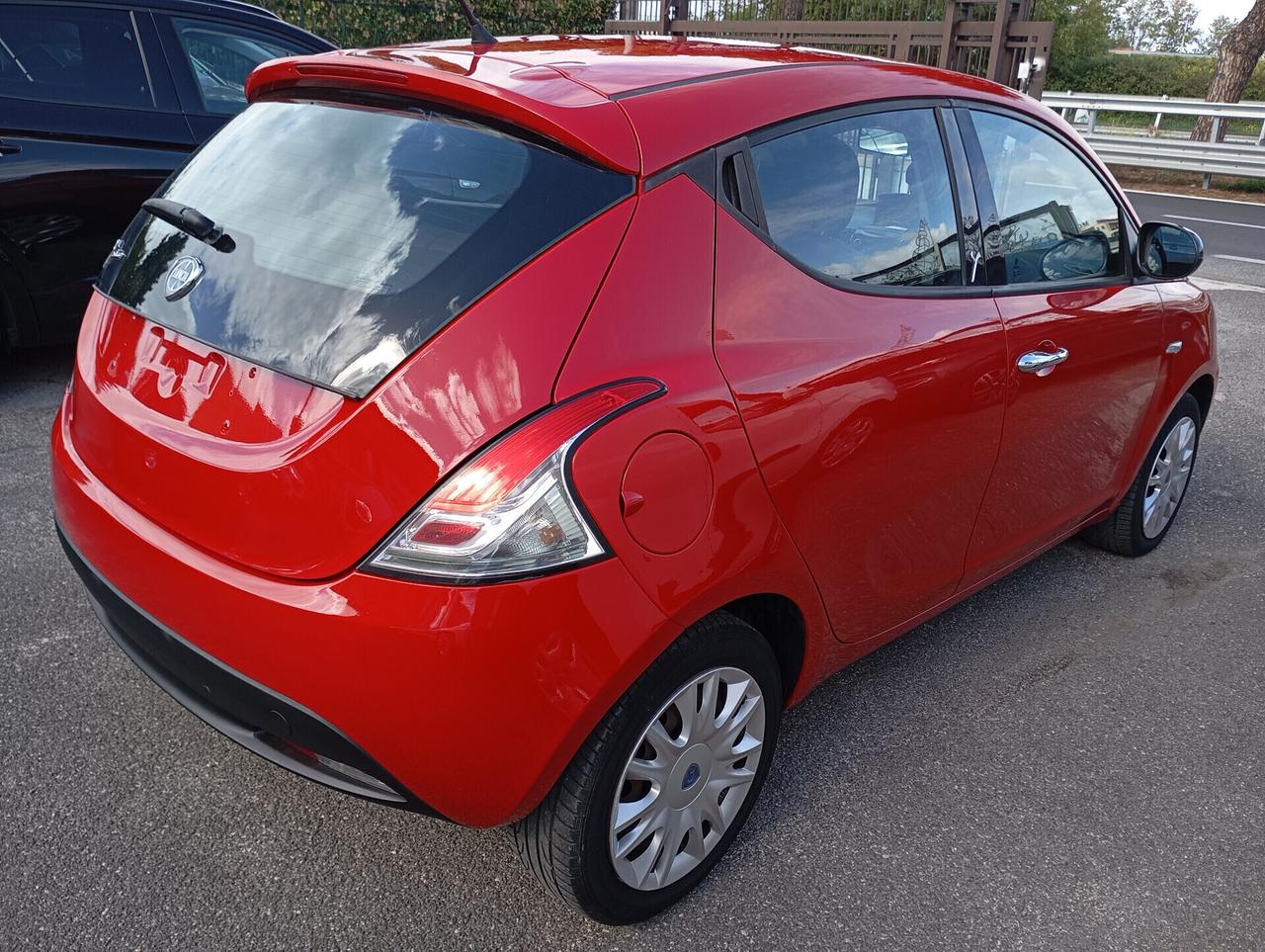 Lancia Ypsilon 5P 0.9 TwinAir 85CV Gold Aut.