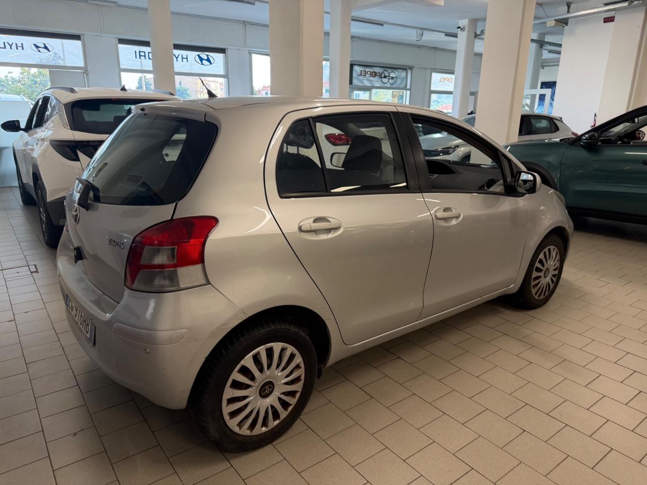 Toyota Yaris 1.0 5 porte Sol