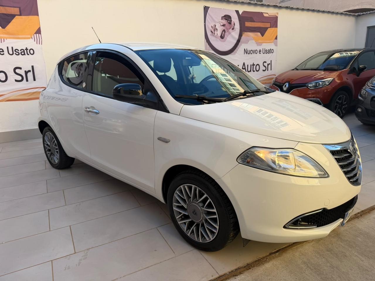 Lancia Ypsilon 1.2 69 CV 5 porte GPL Ecochic Platinum
