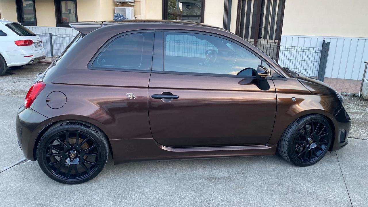 Abarth 500 1.4 Turbo T-Jet Custom