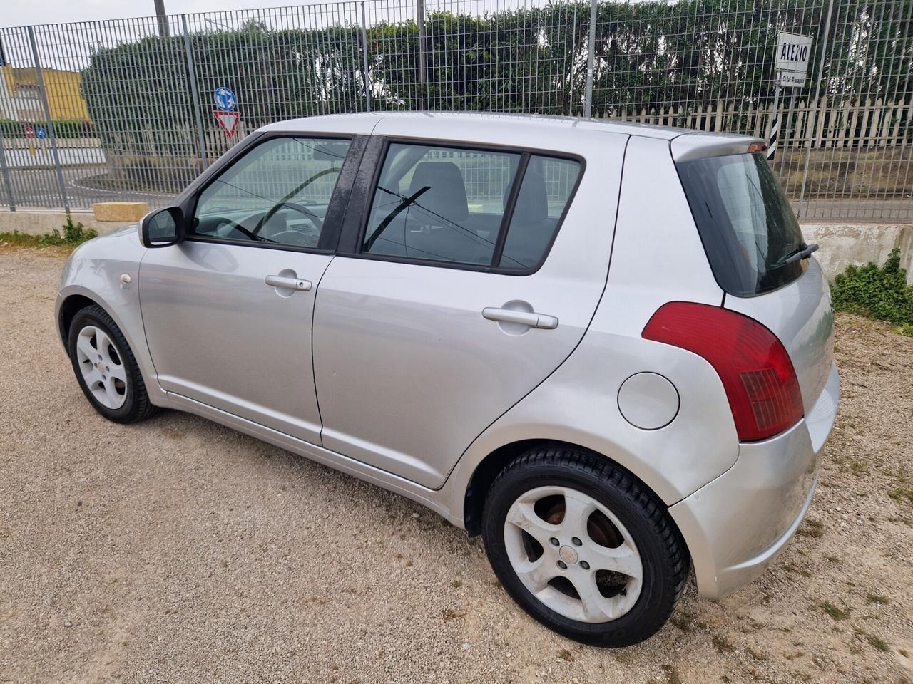 Suzuki Swift 1.3 5p. - 2005