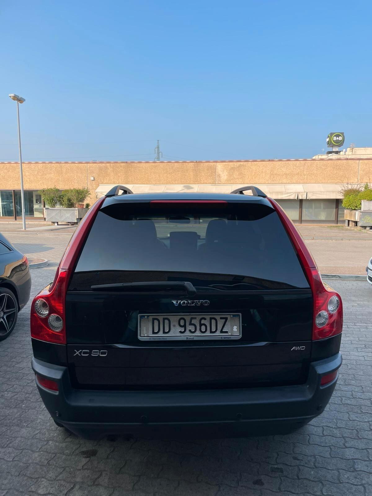 Volvo XC 90 XC90 2.4 D5 185 CV aut. AWD Executive