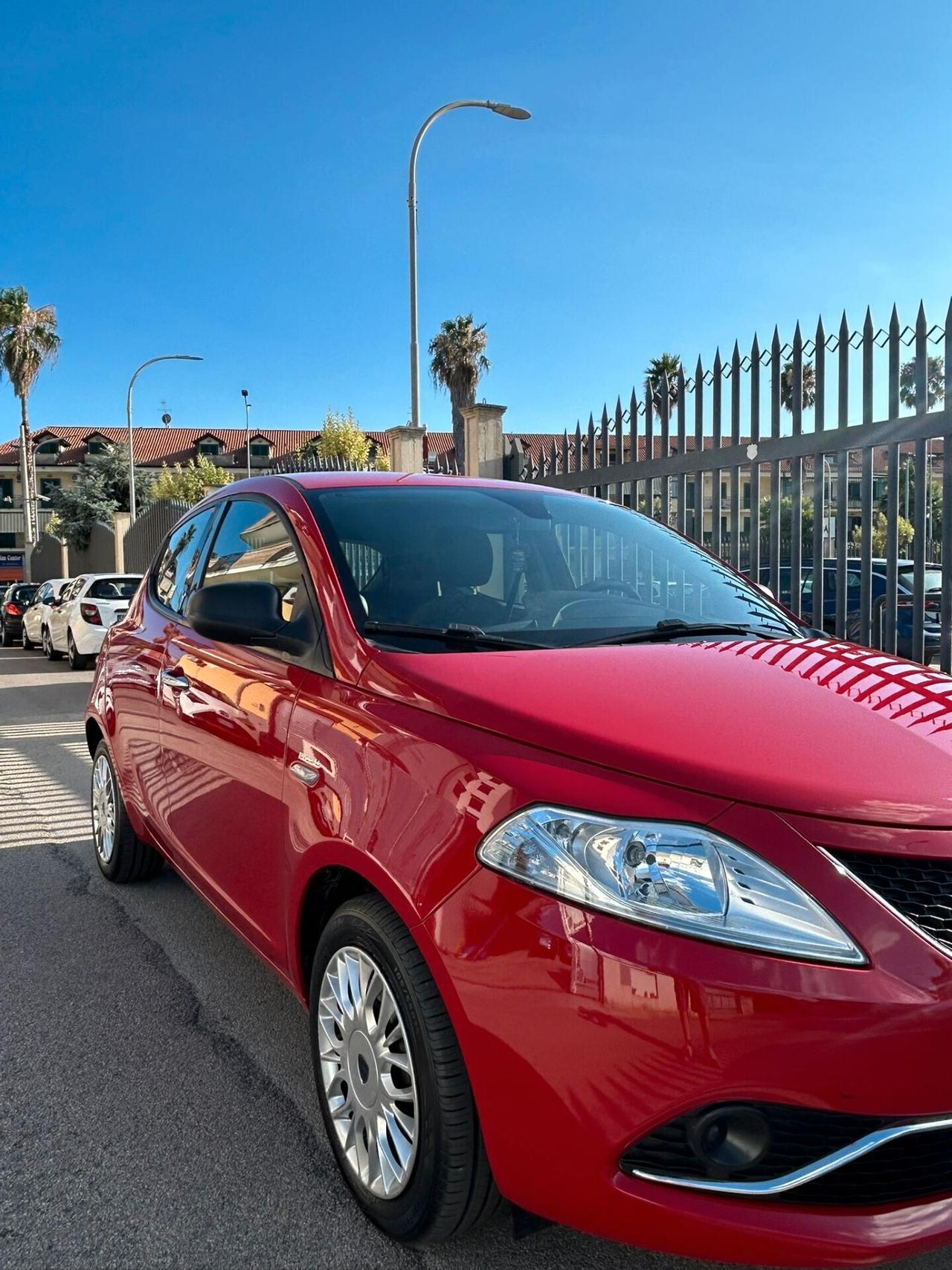 Lancia Ypsilon 1.2 69 CV 5 porte Gold ANNO 2017
