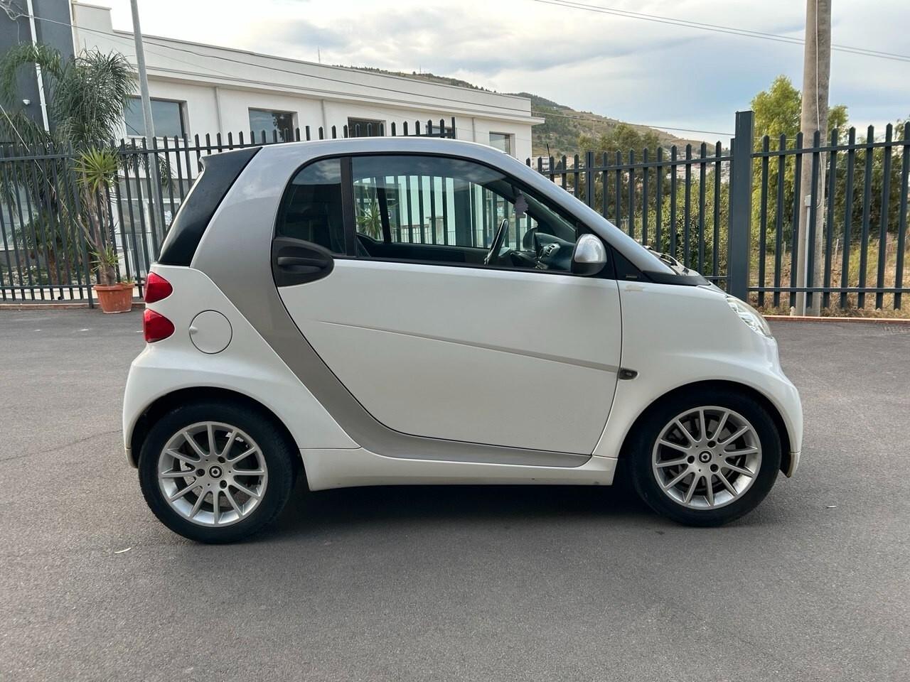 Smart ForTwo 1000 52 kW coupé passion