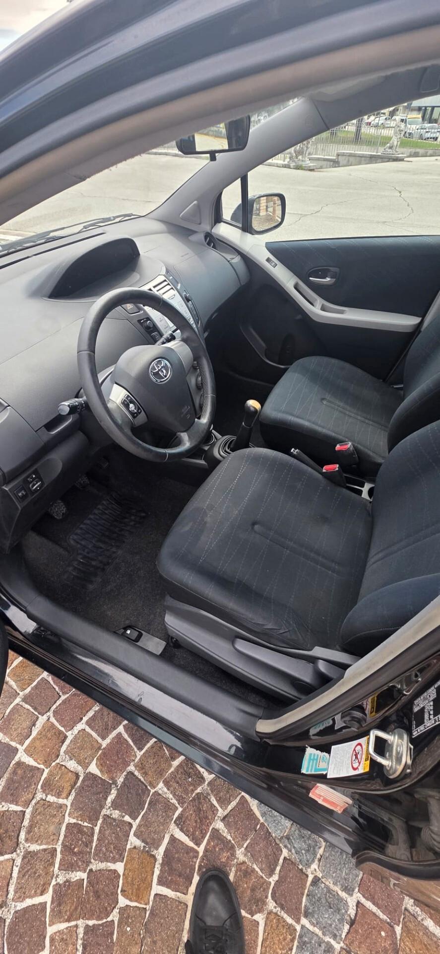 Toyota Yaris 1.4 D-4D 5 porte M-MT Navi