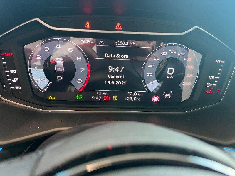 Audi A1 A1 allstreet 30 TFSI S tronic Identity Contrast