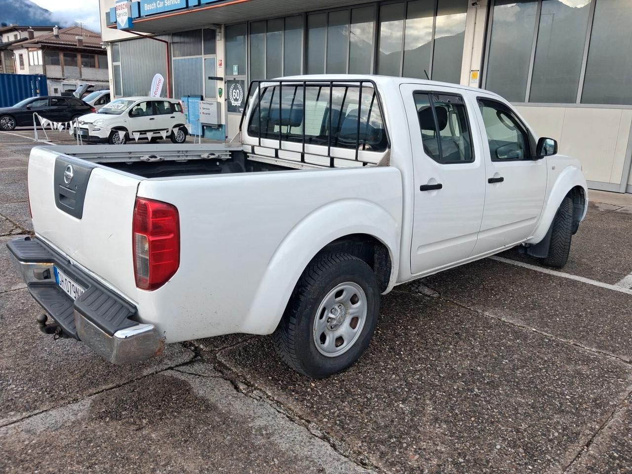 Nissan Navara 2.5 dCi 4 porte Double Cab XE