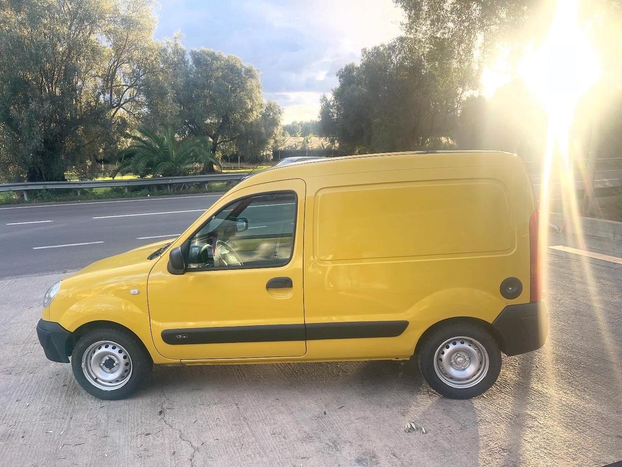 Renault Kangoo 1.2 16V 5p. Confort