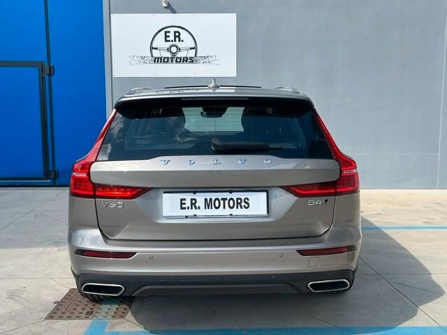 Volvo V60 Cross Country B4 (d) AWD Geartronic Business Pro Line