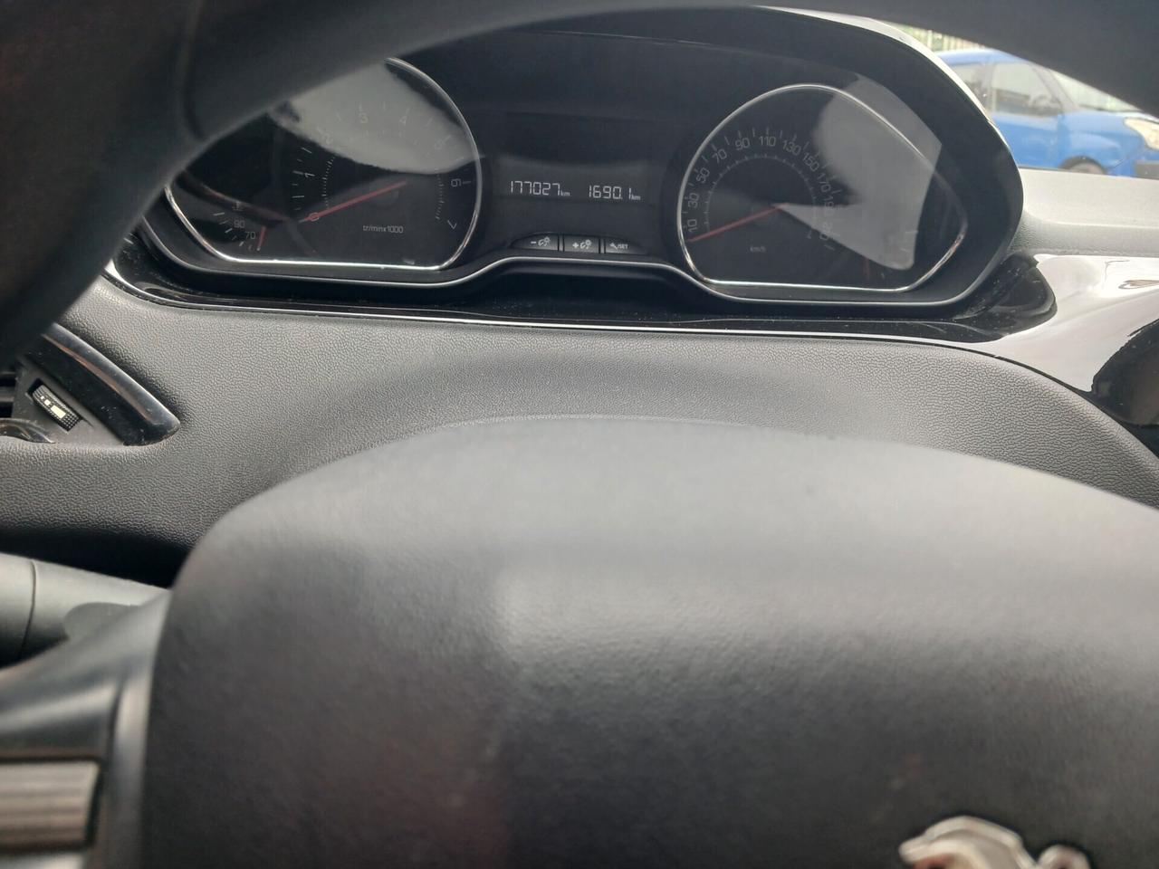 Peugeot 208 1.0 VTi 68 CV 5 porte Access