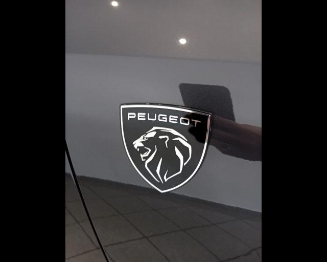 PEUGEOT 3008 1.2 hybrid GT 136cv e-dcs6