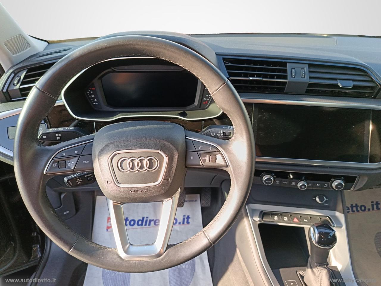 AUDI Q3 35 TDI S tronic Business
