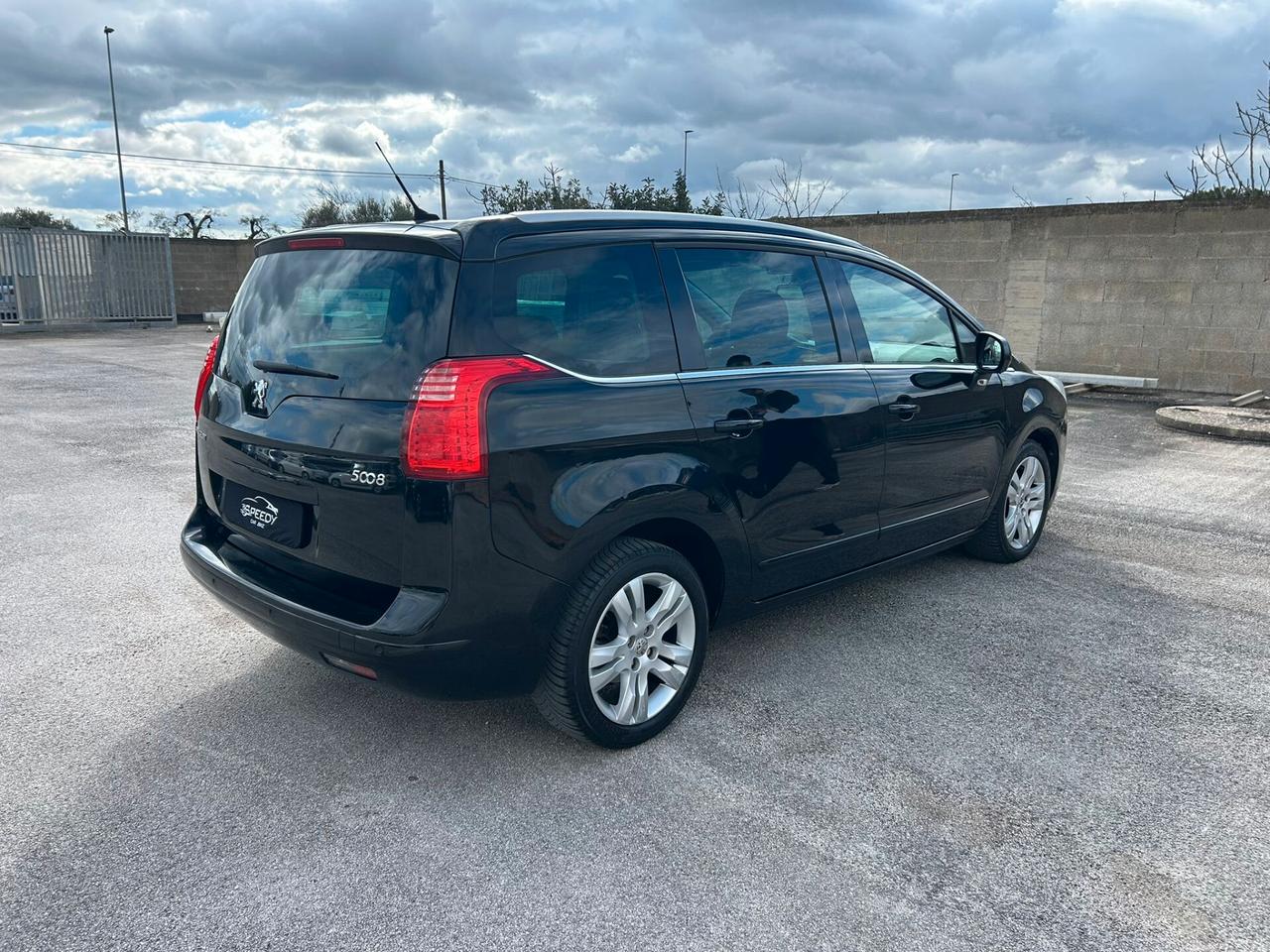 Peugeot 5008 1.6 HDi 115CV Allure