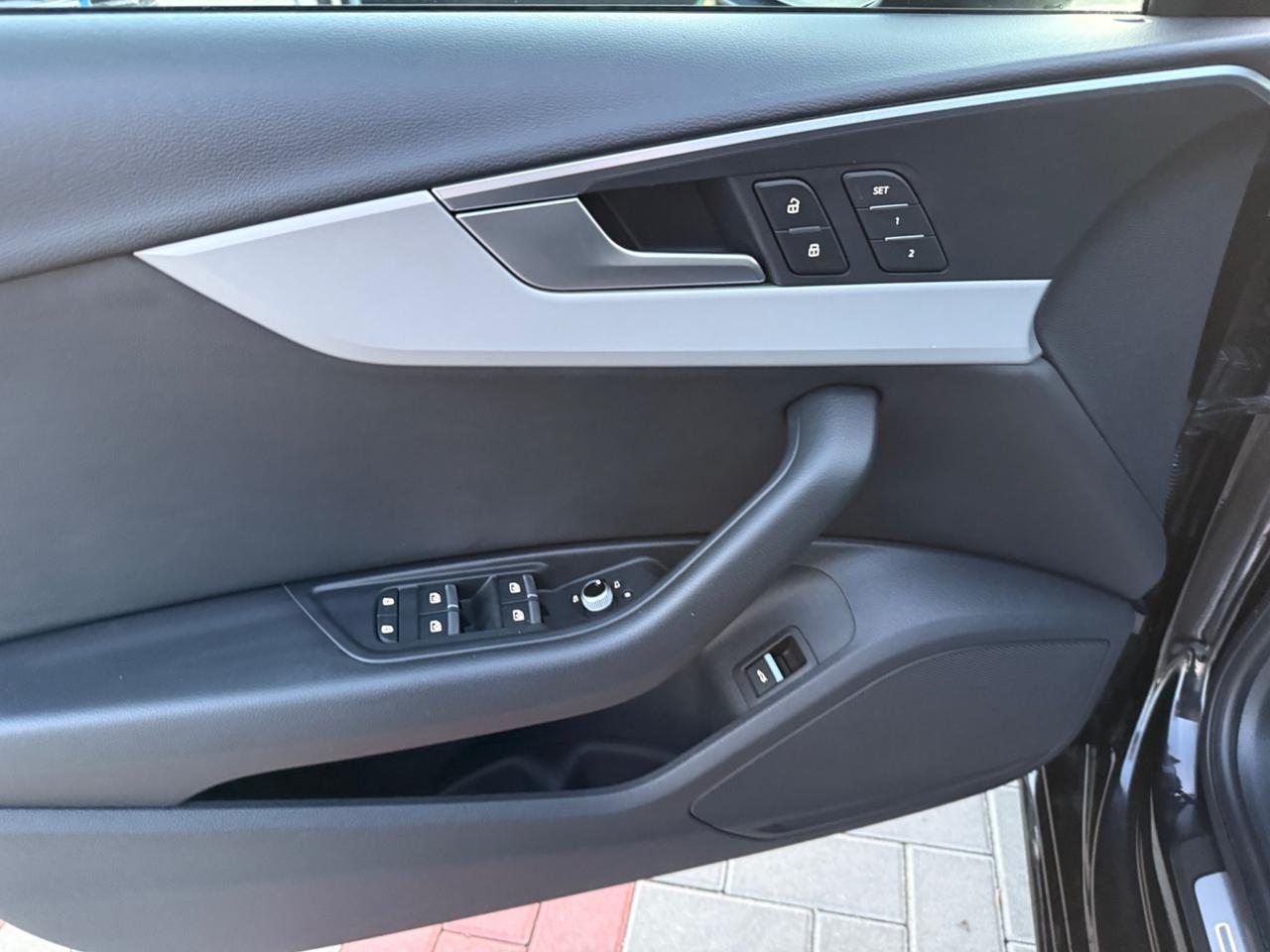 Audi A4 Avant 40 TDI S tronic line edition TETTO APRIBILE