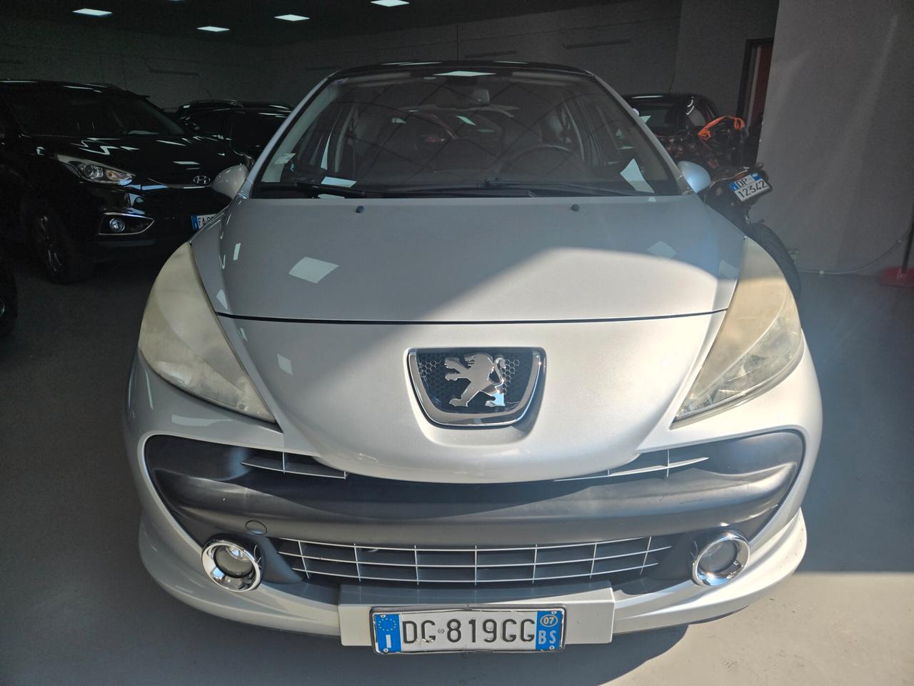 Peugeot 207 1.6 THP 150CV 3p. Féline