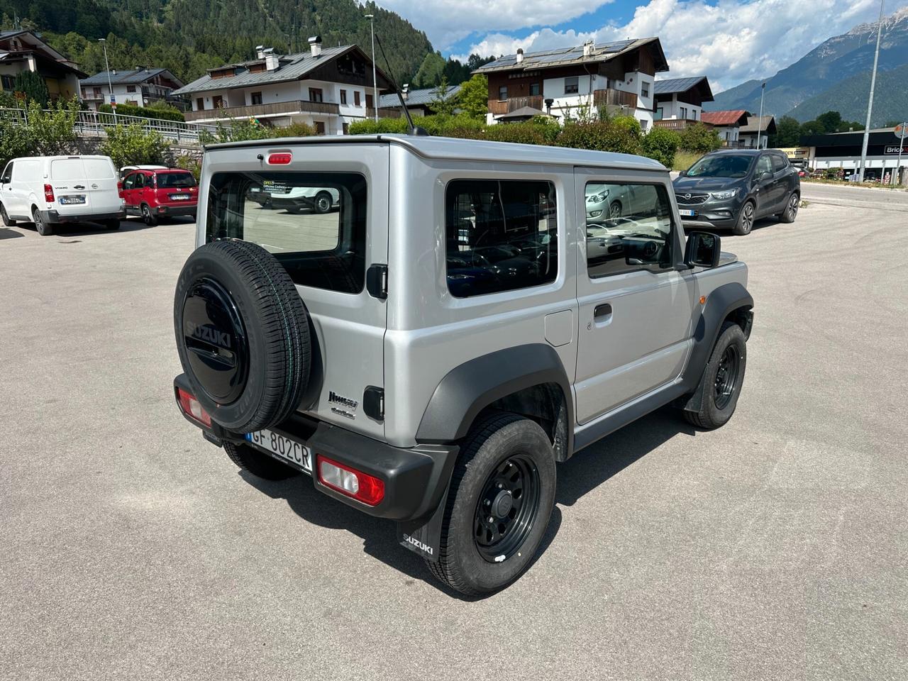 Suzuki Jimny 1.5 5MT