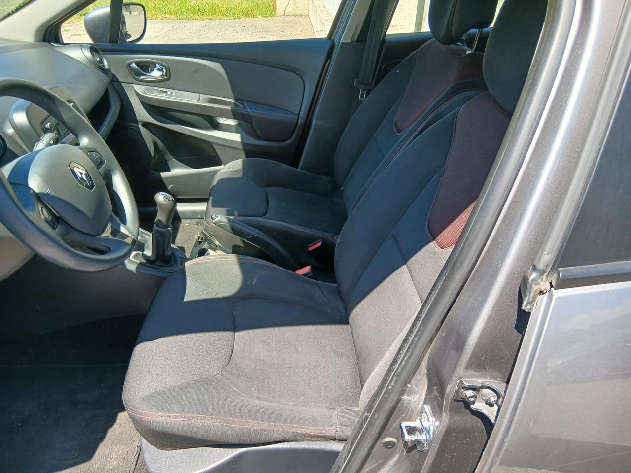 Renault Clio RENAULT CLIO 1.5 75CV NEO PATENTATI