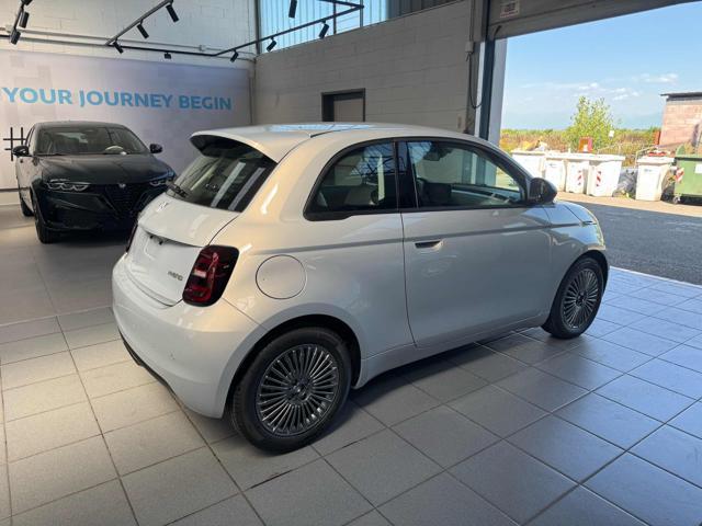 FIAT 500 Berlina Hybrid Icon