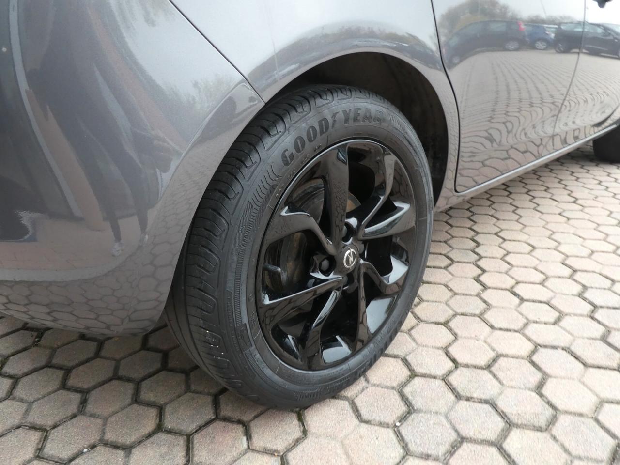 Opel Corsa 1.4 90CV GPL Tech 5 porte OK NEOPATENTATI