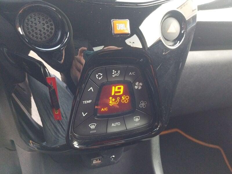 Toyota Aygo Aygo 5p 1.0 x-cool m-mt 72cv