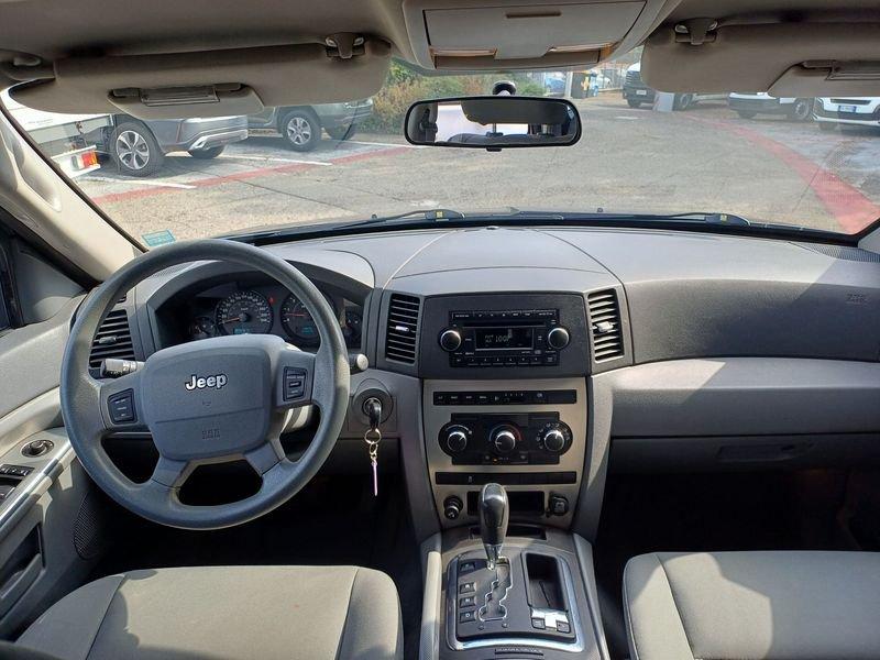 Jeep Grand Cherokee Grand Cherokee 3.0 V6 crd Laredo auto - GARANZIA
