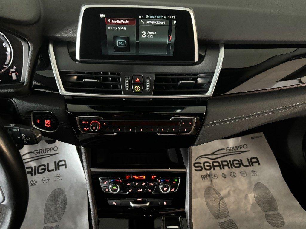 BMW 216 i Gran Tourer Advantage Full Optional