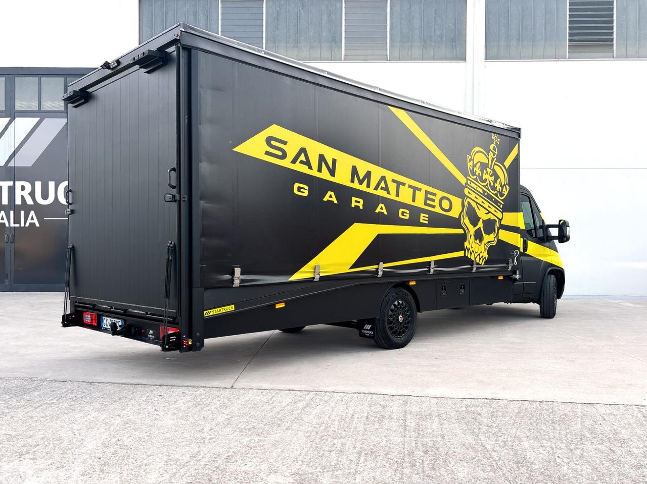 Allestimento trasporto auto coperto carroattrezzi