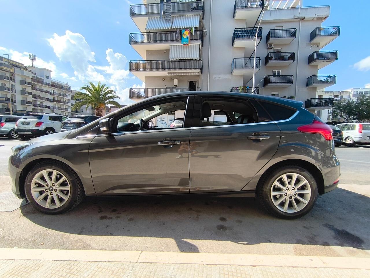 Ford Focus 1.5 TDCi 120 CV Start&Stop Powershift Titanium