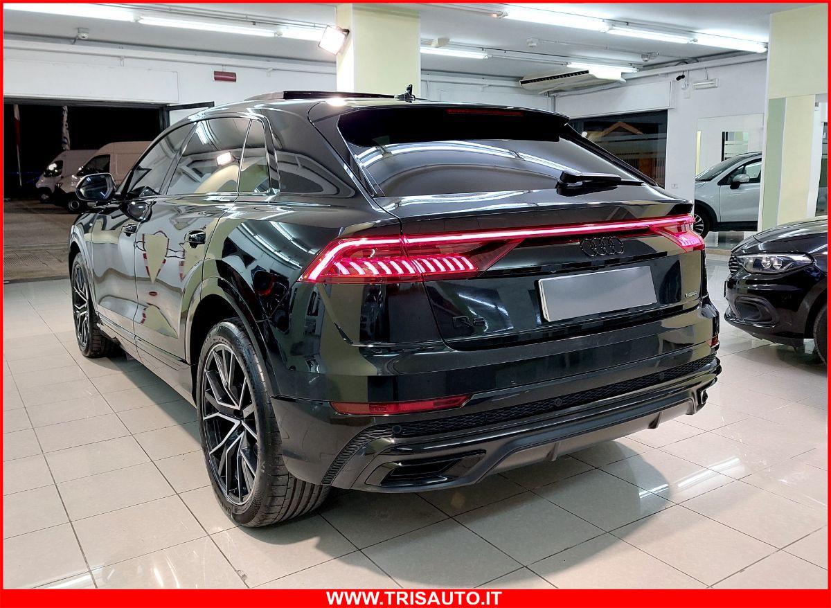 AUDI Q8 50 3.0 TDI Hybrid S-Line Identity Black IVATA (TETTO PANORAMICO APRIBILE)