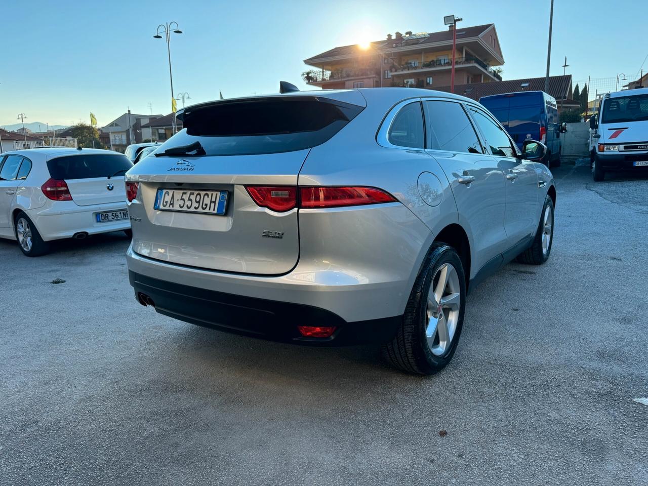 Jaguar F-Pace 2.0 D 180 CV AWD aut. Chequered Flag