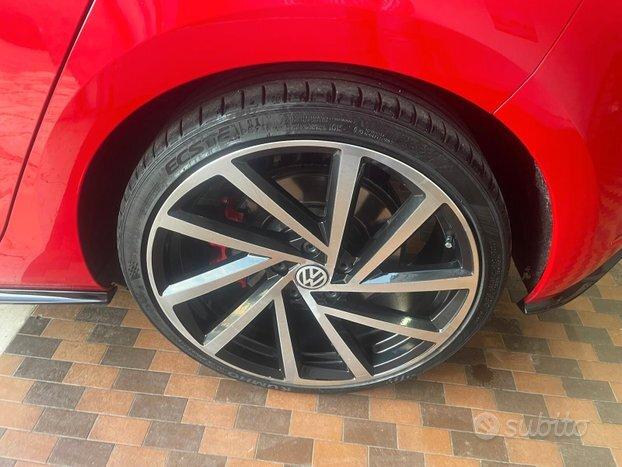Volkswagen Golf GTI Performance 2.0 245 CV TSI DSG