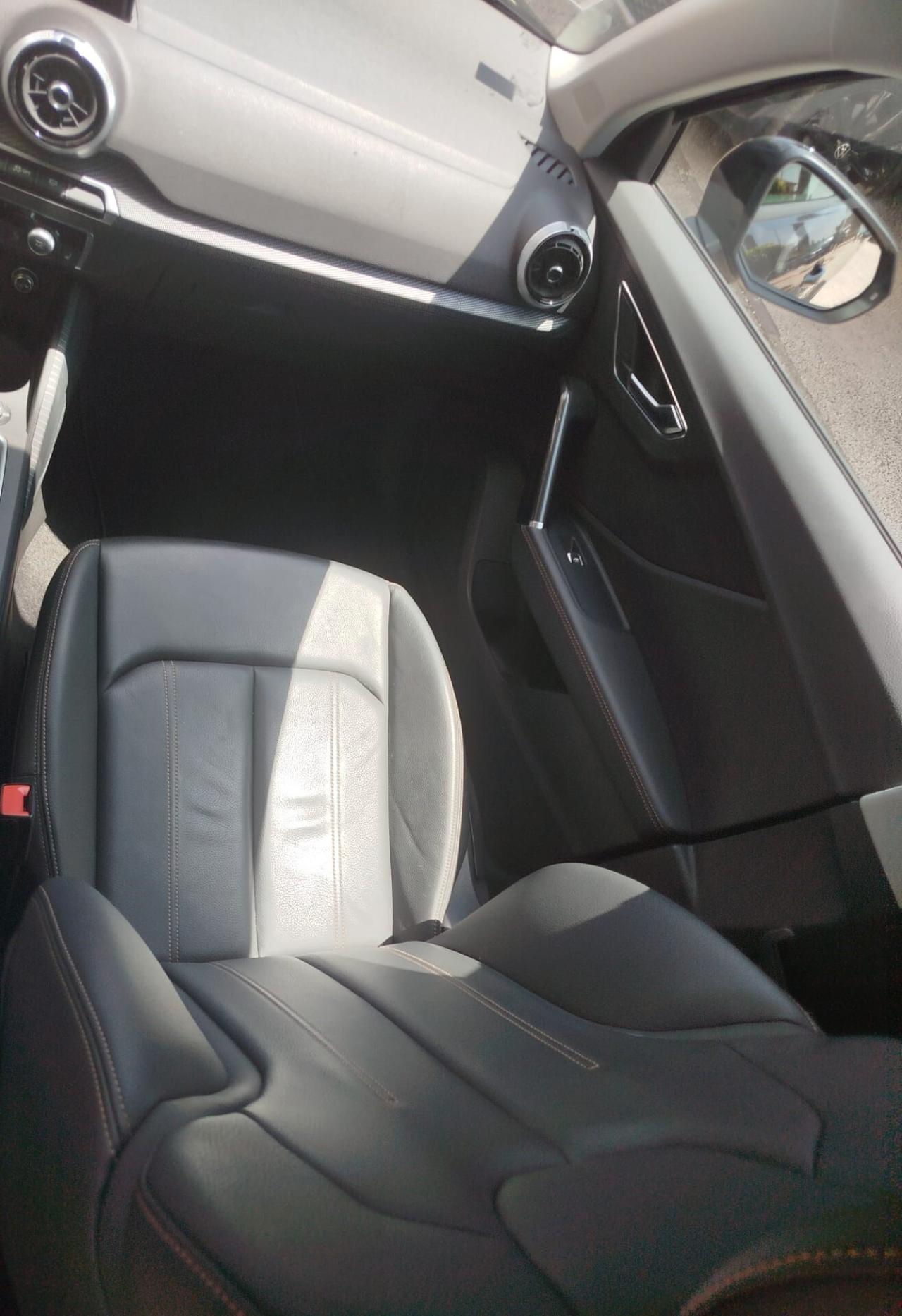 Audi Q2 30 TDI Design 116CV 2021