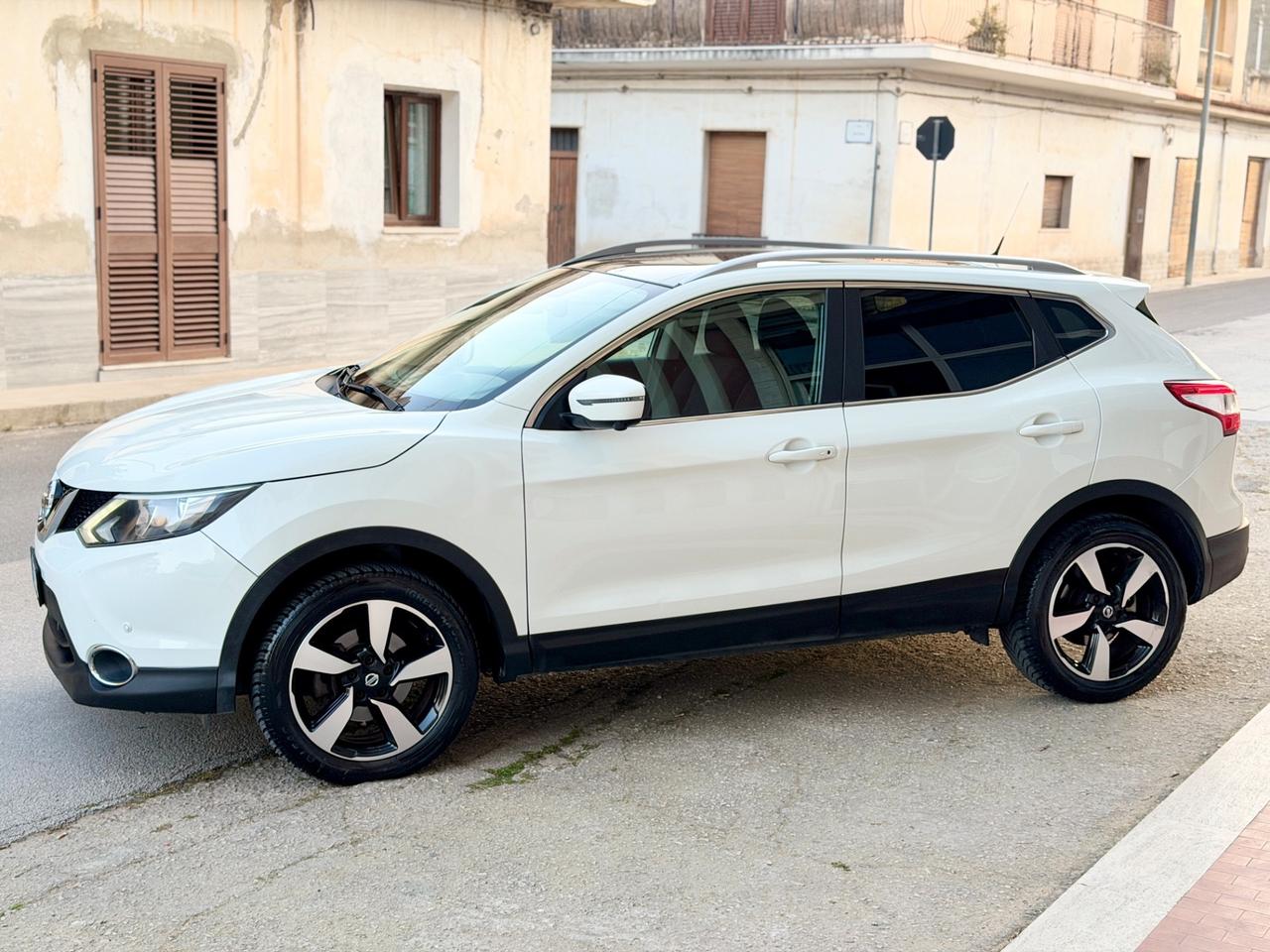 Nissan Qashqai 1.5 dCi N-Connecta