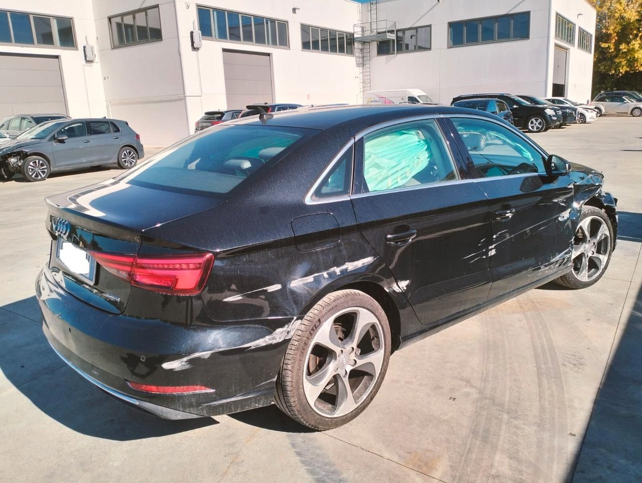 Audi A3 L Sedan 2.0 TDI 184 CV quattro S-Tronic - SINISTRATA