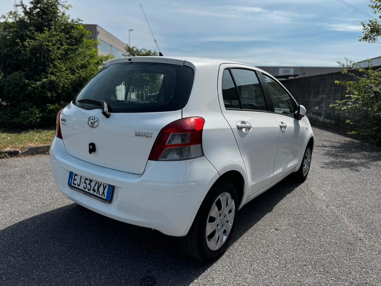 Toyota Yaris 1.0 5 porte Sol