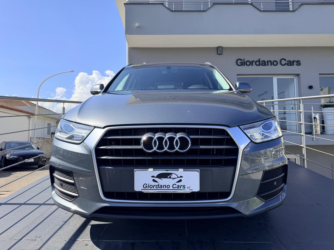 Audi Q3 2.0 TDI 120CV S tronic Sport in garanzia