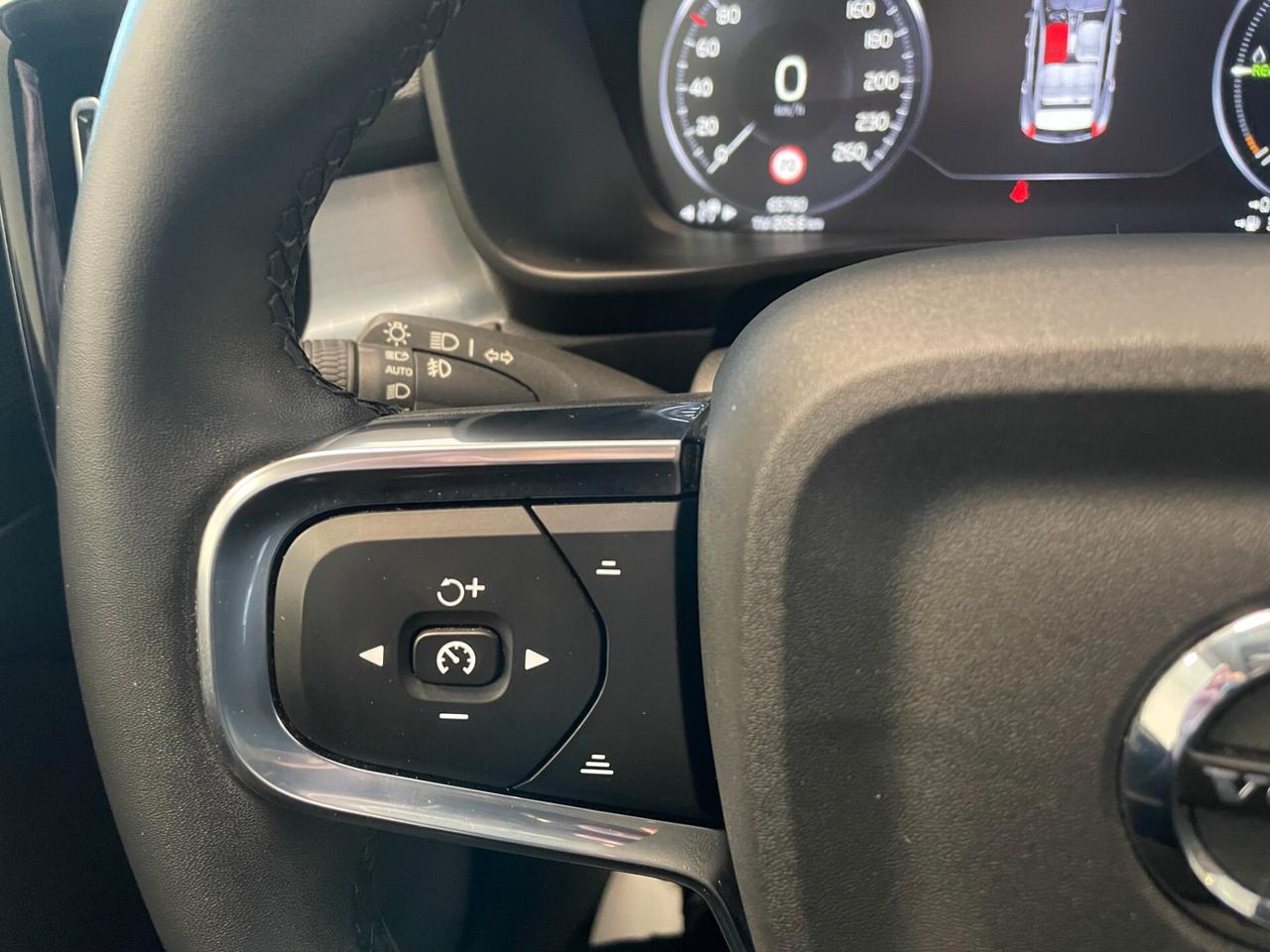 Volvo XC40 T4 Plug-in Hybrid Inscription Expression IVA ESPOSTA