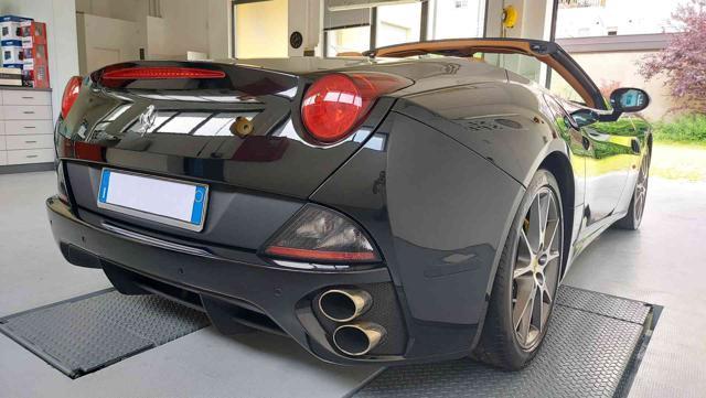 FERRARI California 13000km pari al nuovo IVA esposta