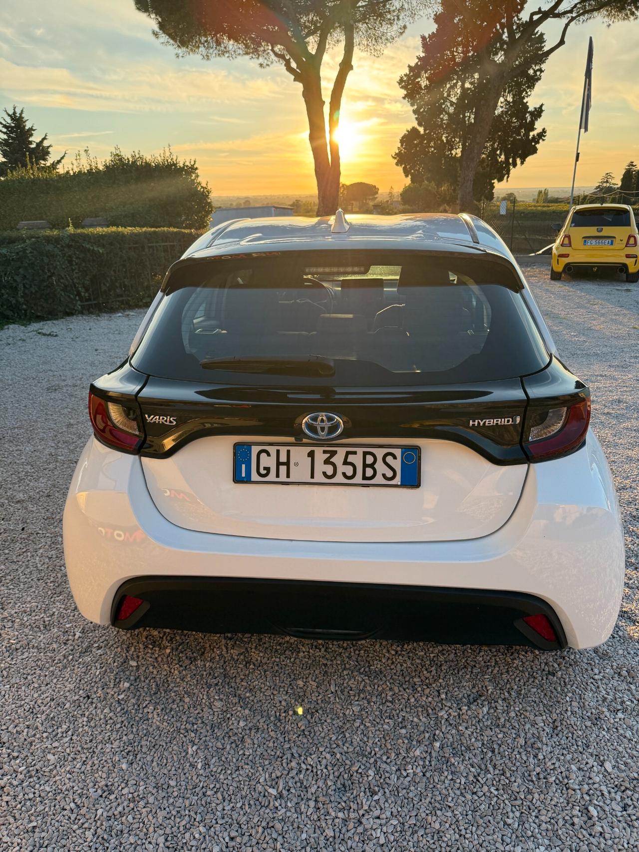 Toyota Yaris 1.5 Hybrid 5 porte Business