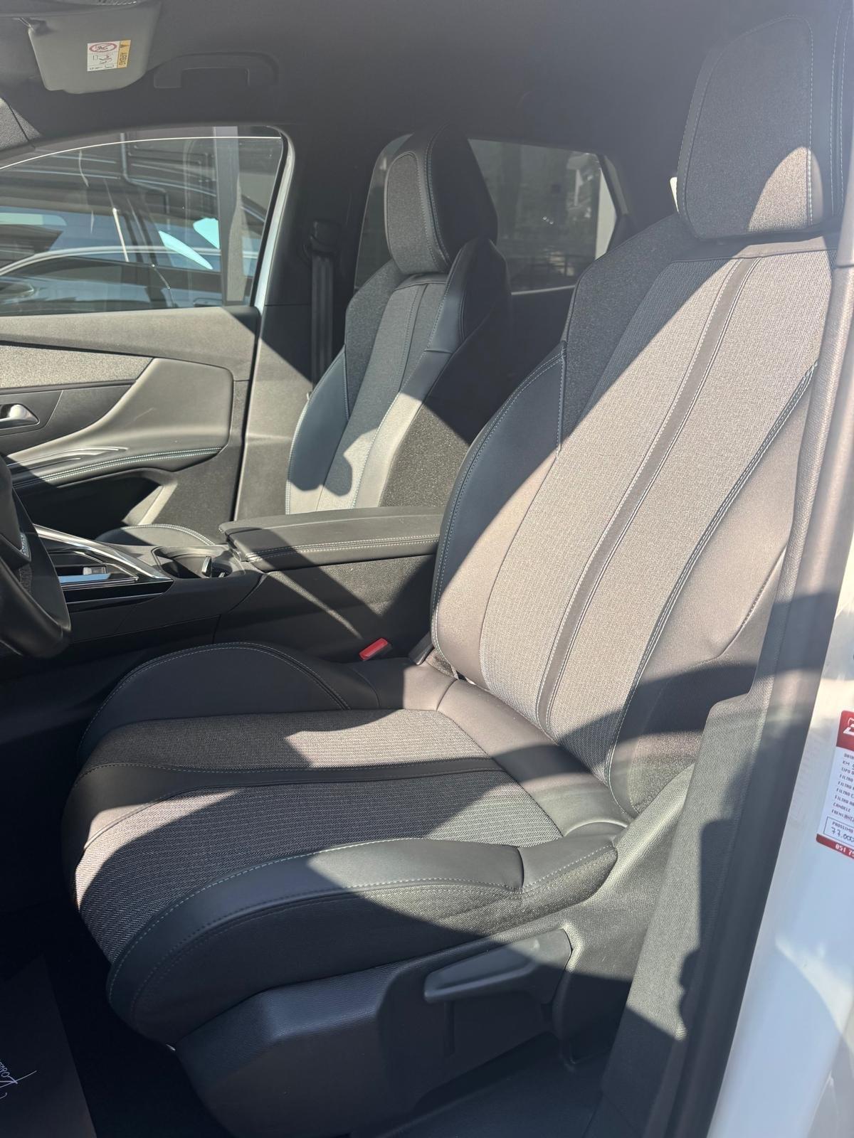 Peugeot 3008 BlueHDi 130 S&S EAT8 Allure