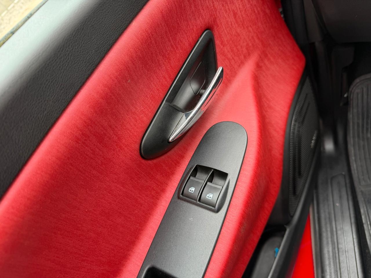 LANCIA YPSILON ANNO 2013 1.3 MJT 95 CV