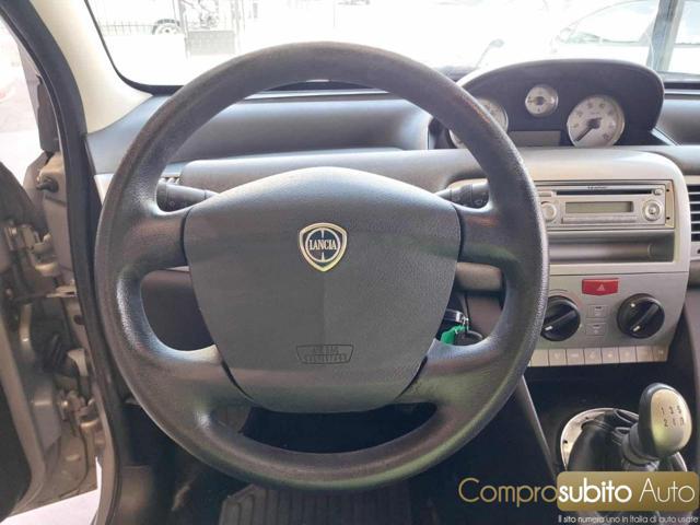 LANCIA Ypsilon 1.2 69 CV Diva (Garanzia 12 mesi)