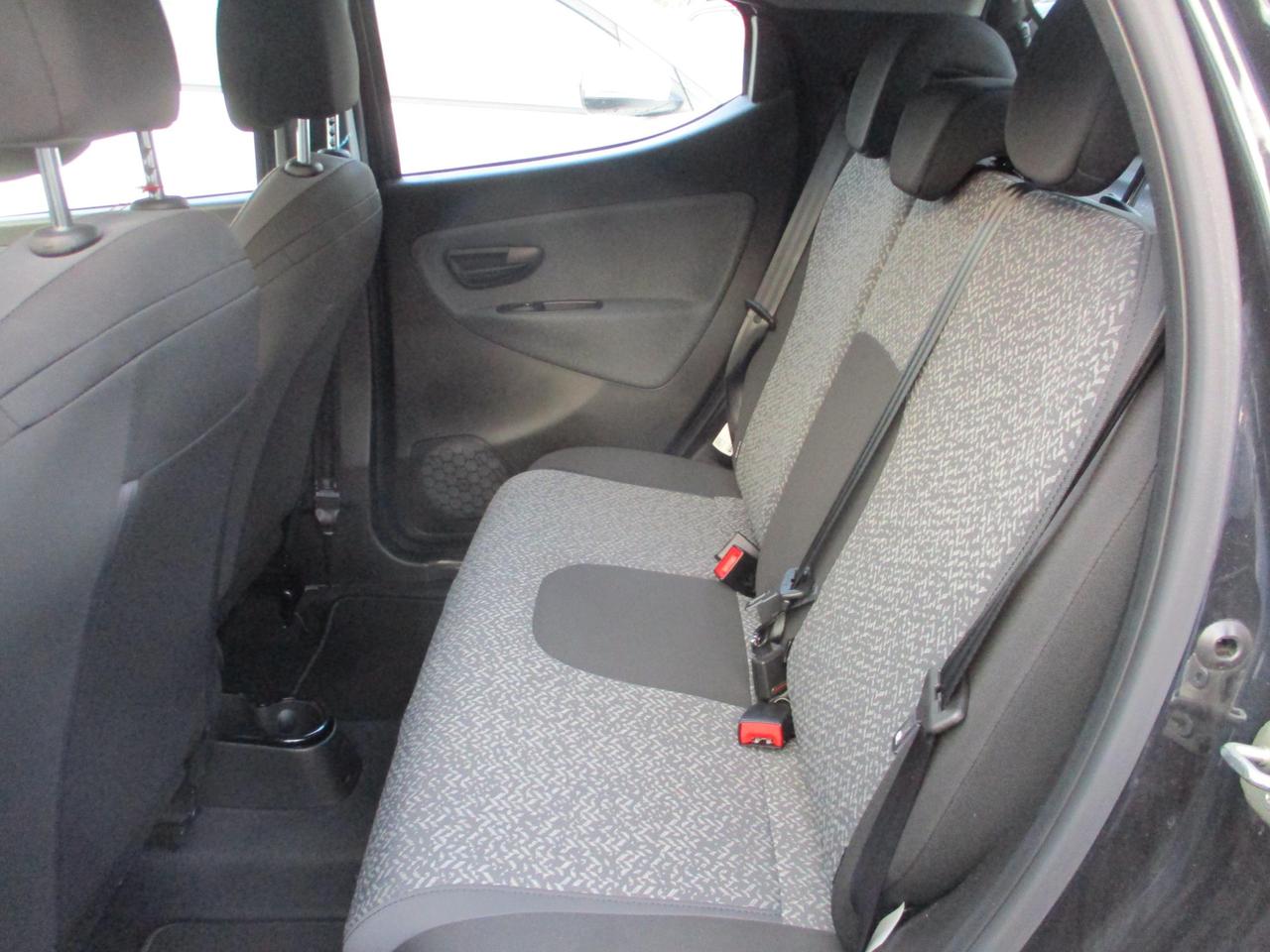 Lancia Ypsilon 1.0 Hybrid Silver Plus - Ok Neopat./Bluetooth